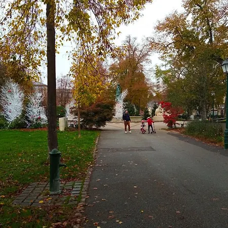 Rare à - Champ De Mars Vue Sur Parc - 70m2 - 2 *